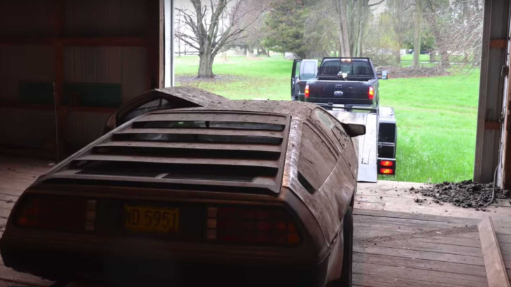 Une DeLorean de 1981 avec seulement 1600 km au compteur revoit la lumière du jour