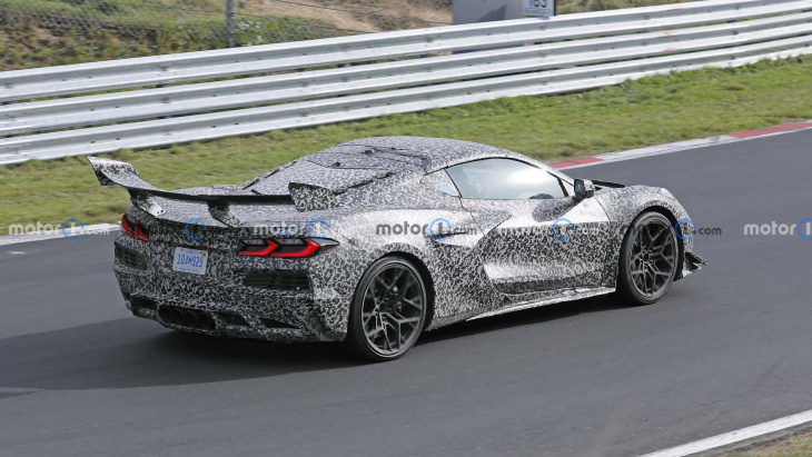 La Corvette ZR1 2025 se fait entendre sur le circuit du Nürburgring