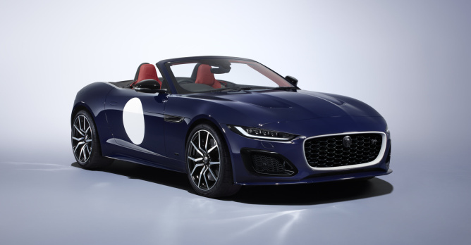 Jaguar ‘célèbre’ la fin du moteur à combustion interne