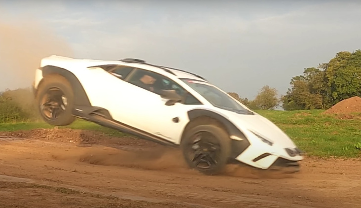 VIDEO - La Lamborghini Huracan Sterrato n'est pas un buggy, la preuve