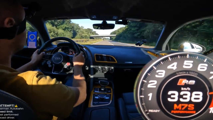 Découvrez l'incroyable mélodie de l'Audi R8 V10 Plus lorsqu'elle franchit les 320 km/h sur l'Autoroute