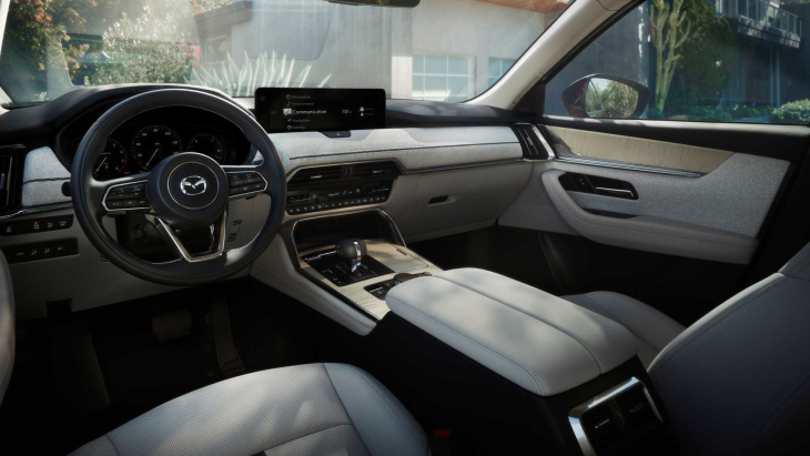 Le Mazda CX-70 repoussé jusqu'en 2024, un SUV électrique prévu en 2025