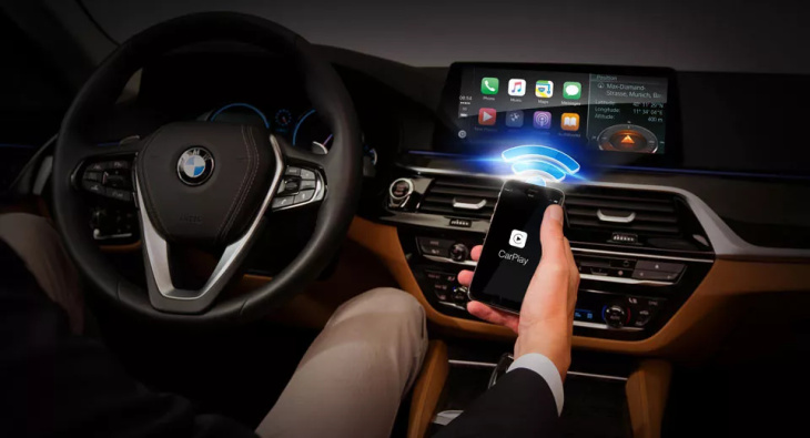 Apple reconnaît que les chargeurs par induction des BMW et Toyota grillent les iPhone 15