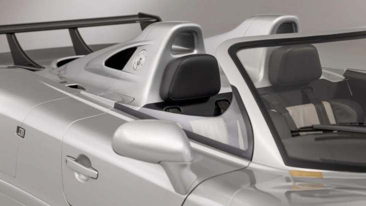 Des Mercedes CLK GTR Coupé et Roadster vont être vendues aux enchères