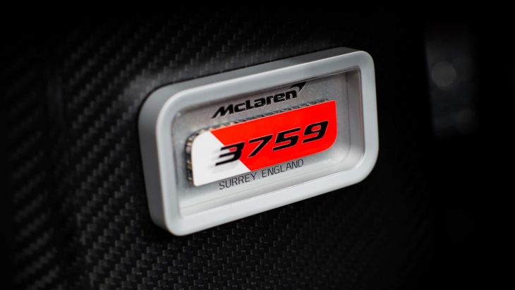 Cette McLaren 750S célèbre la Triple Couronne remportée par la firme britannique