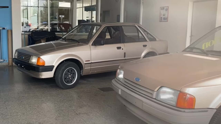 Full story behind abandoned Ford showroom in Germany