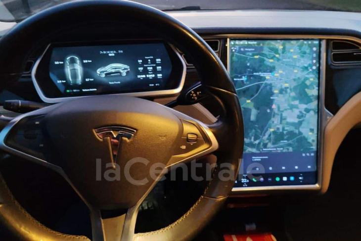 Cette Tesla Model S avec 511 000 km au compteur est à vendre
