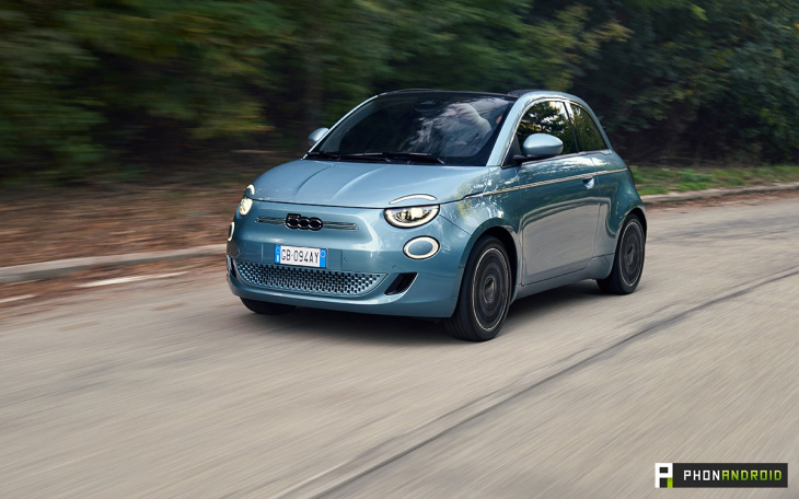 La Fiat 500e sera bientôt dotée d’une batterie amovible pour une recharge en seulement 5 min
