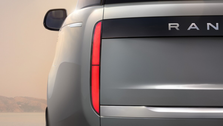 Les premières images du Range Rover électrique nous font déjà rêver