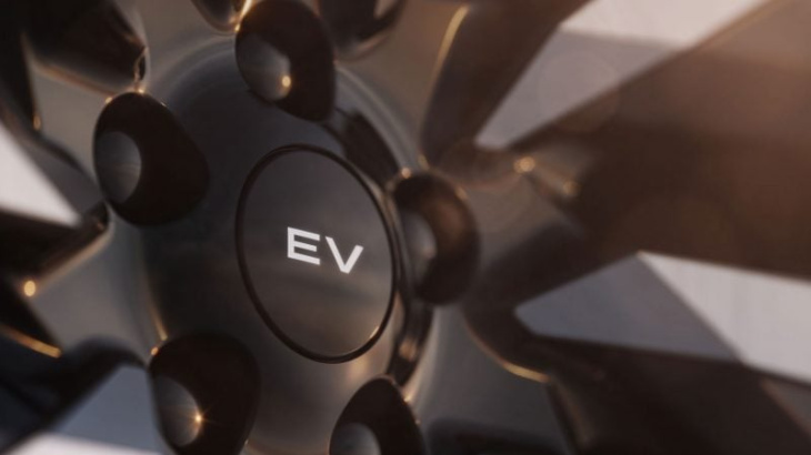 Range Rover Electric (2024) : des performances dignes d’un V8, un plein ultra-rapide, mais quid du poids ?