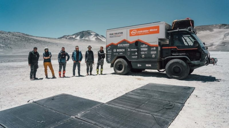 ce camion électrique alimenté par l’énergie solaire réalise un incroyable record