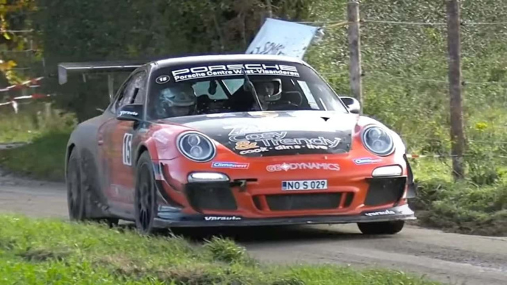 Laissez-vous bercer par le chant de ces Porsche 911 GT3 préparées pour le rallye