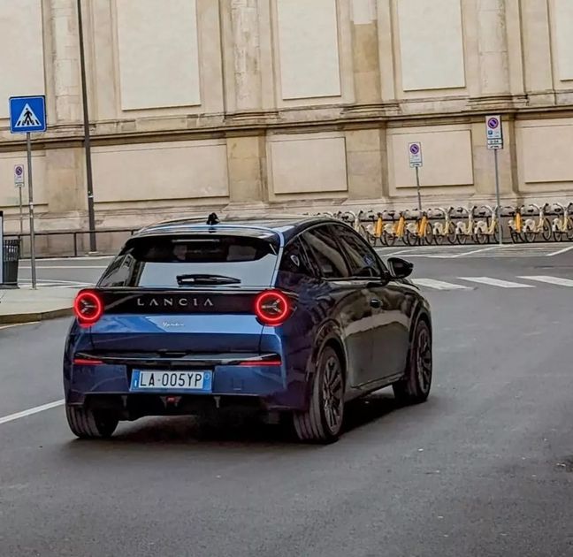 La future Lancia Ypsilon s’offre un banc d’essai en ville