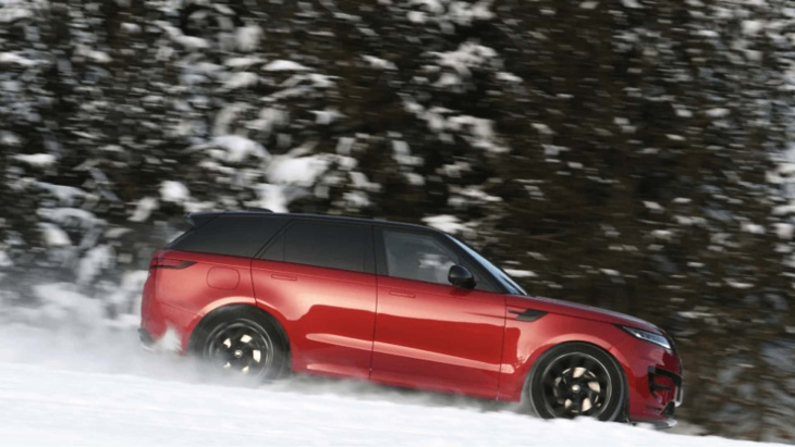Range Rover relève le Snow Challenge en Andorre