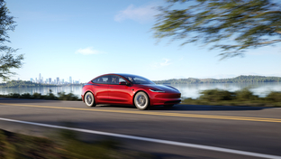 Dossier : Dacia Spring, MG4, Tesla Model 3 : les voitures électriques privées de bonus sont-elles encore intéressantes ?
