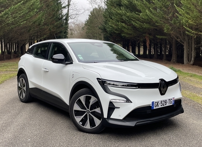 La Renault Megane e-tech : elle s'affiche désormais avec une baisse de prix de 4 000 euros.