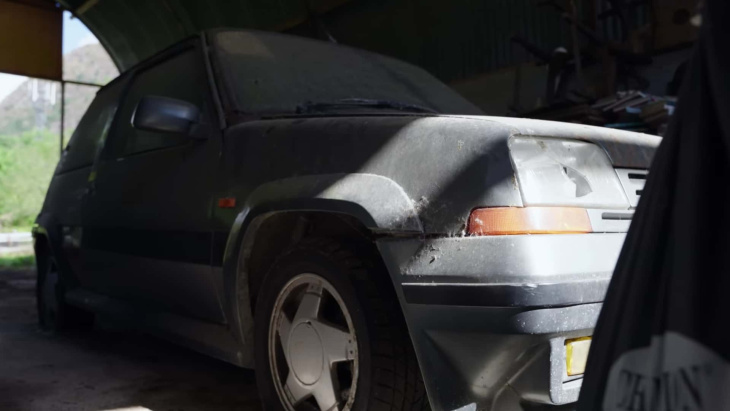 Une Renault Supercinq GT Turbo reprend vie après 21 ans passée à l’abandon