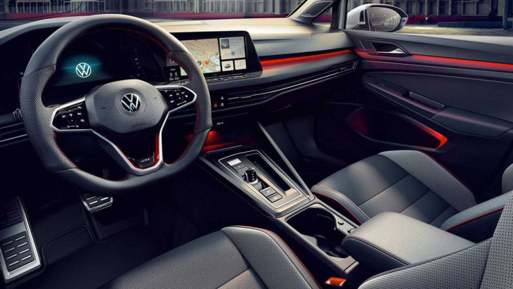 Regardez cette Volkswagen Golf GTI Clubsport s’en donner à cœur joie sur l’autoroute