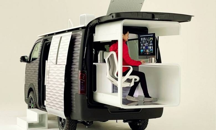 Le Nissan NV 350 Caravan : un bureau nomade, mais pas un camping-car.