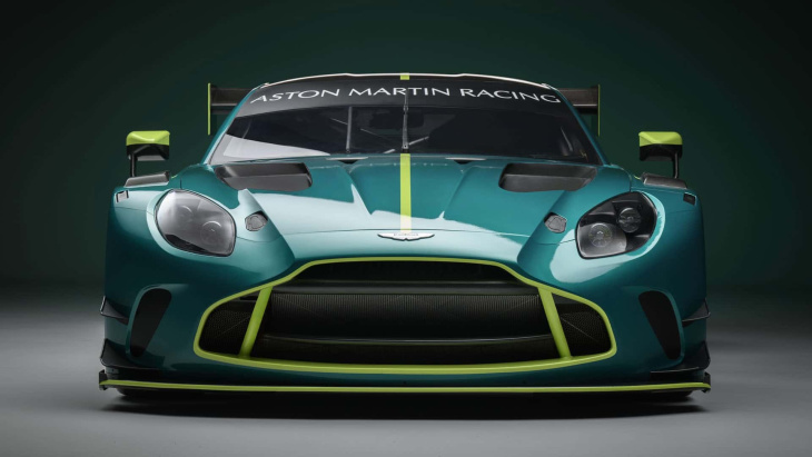 La nouvelle Vantage GT3 d'Aston Martin déploie ses ailes