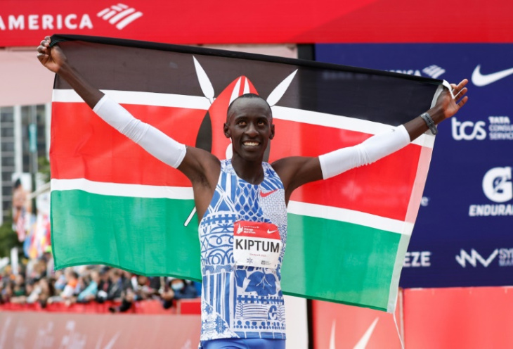 mort de kelvin kiptum: des députés kényans demandent de mieux accompagner les athlètes