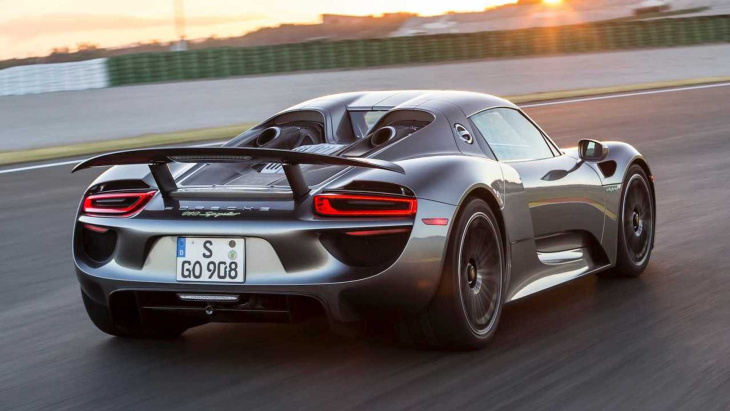 Porsche se décide à fabriquer une nouvelle supercar en 2024