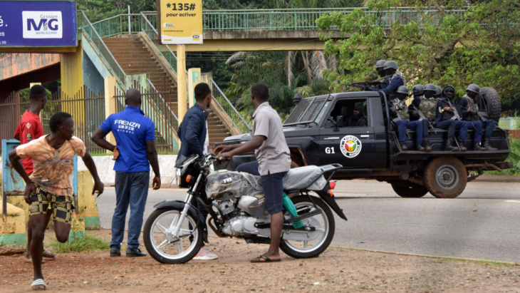 guinée: après le limogeage du gouvernement, la population attend le «nouveau souffle» promis par la présidence