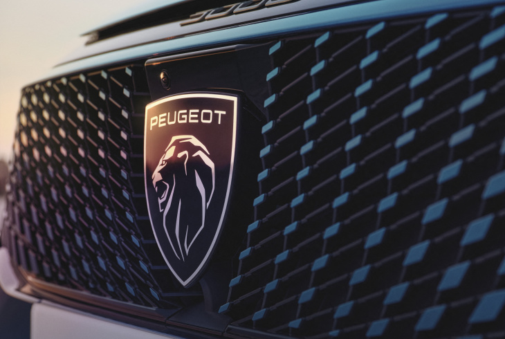 Peugeot garantie ses voitures électriques jusqu'à 8 ans et 160 000 km