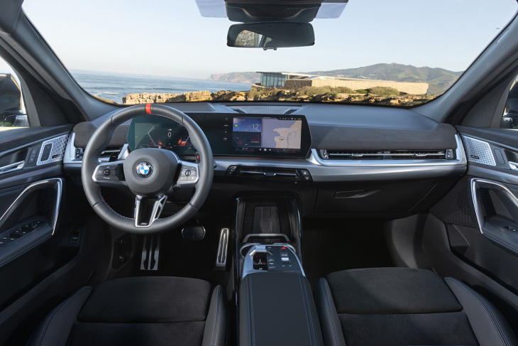 BMW X2 M35i xDrive (2024) -  Profil bas