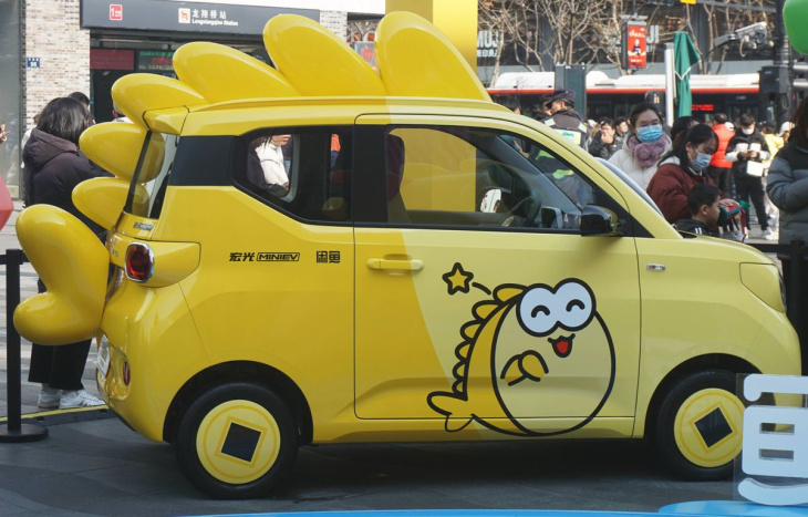 chine : faciles à garer, customisables, des mini-voitures à petit prix révolutionnent l’électrique