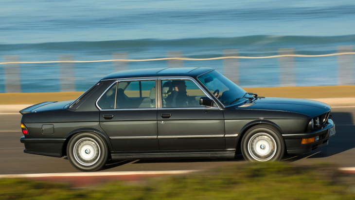 BMW M5 (E28, 1984-1987) : Le précurseur fête ses 40 ans