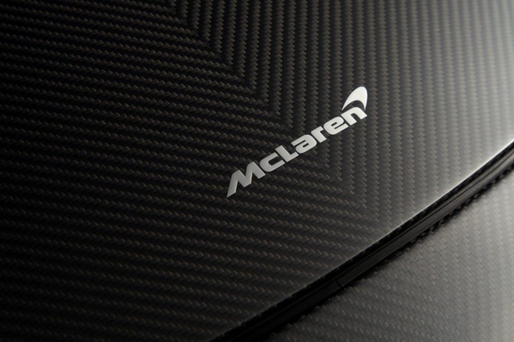 La prochaine hypercar hybride de McLaren aura des portes papillon