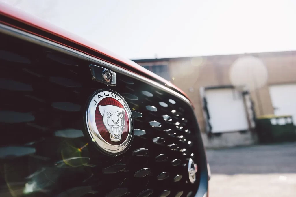 Jaguar vise à retirer tous ses modèles pour faire place a de nouveaux véhicules électriques