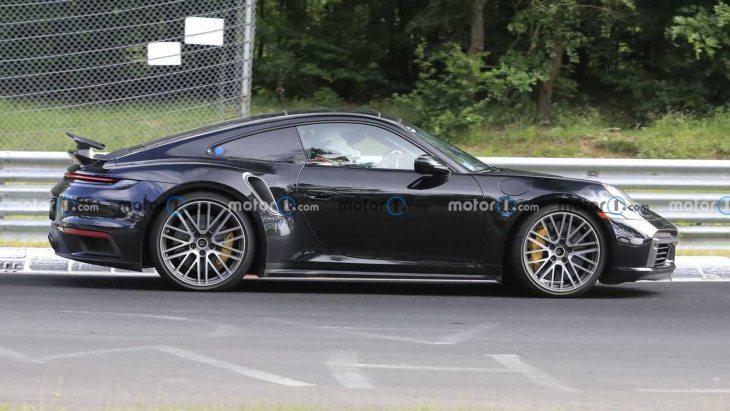 Porsche confirme le lancement de la 911 hybride au début de l'été