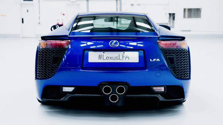La réparation de cette Lexus LFA détruite pourrait coûter 450 000 €