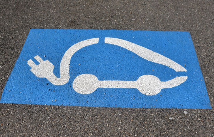 non, une étude n’a pas prouvé que les voitures électriques polluent 1.850 fois plus que les véhicules à essence