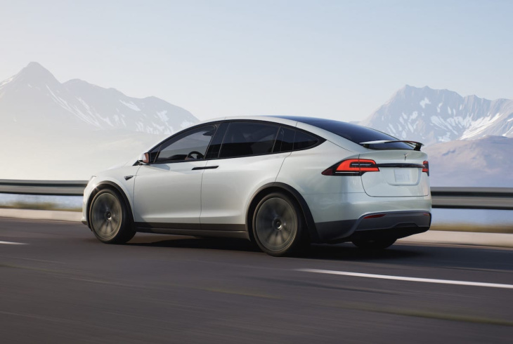 Tesla fait un « ajustement tarifaire » de 10 570 € sur sa Model X