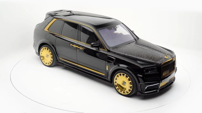 Mansory rend le Rolls-Royce Cullinan noir et doré