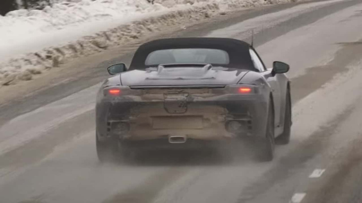 Porsche teste un Boxster électrique avec un échappement factice
