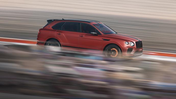 Bentley Bentayga Apex Edition : Pourquoi le SUV de luxe anglais enfile son jogging ?