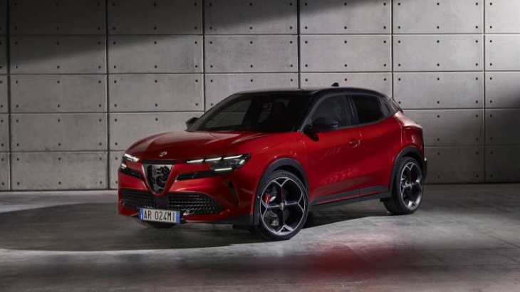 Alfa Romeo Junior : le suv urbain hybride et électrique à partir de 29 500 €