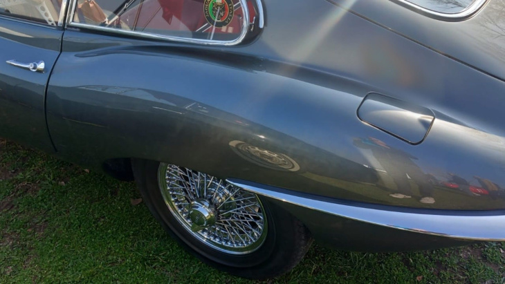 jaguar, charme et élégance à quatre roues : les photos