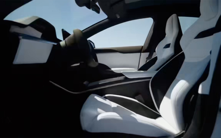 La Tesla Model S Plaid se rapproche encore plus d’une voiture de course avec ces nouveaux sièges sport