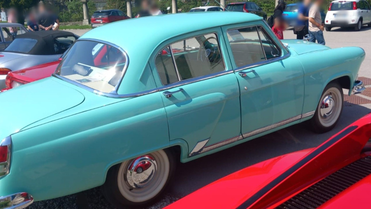 1959 gaz volga m21 : les photos d'une magnifique voiture