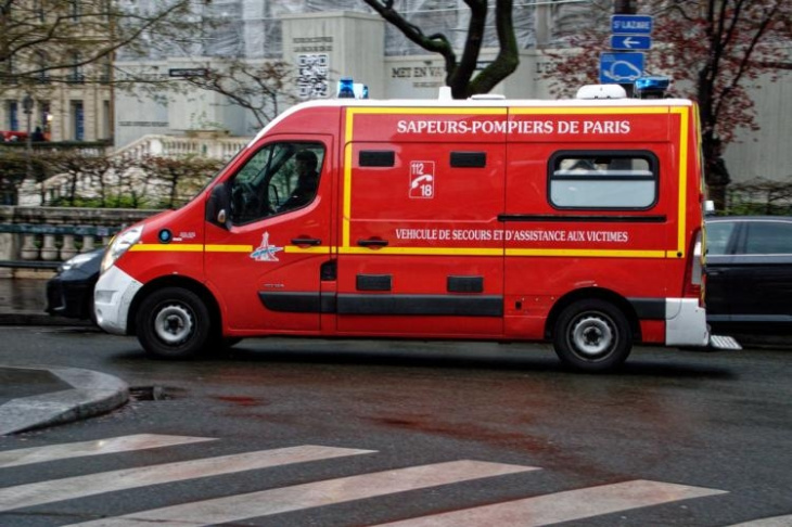 paris : un enfant de 10 ans en urgence absolue et des policiers blessés lors d’un contrôle routier