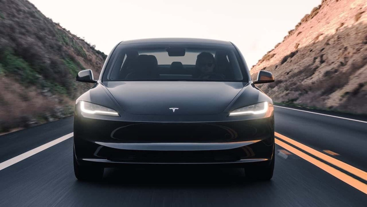 Tesla a accidentellement divulgué des détails sur les performances de la nouvelle Model 3