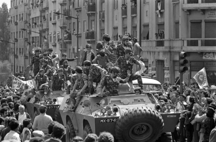 portugal: 50 ans après, les blindés de la révolution des œillets roulent à nouveau