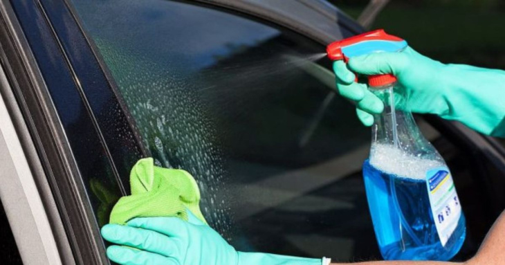 pourquoi faut-il laver sa voiture régulièrement ?