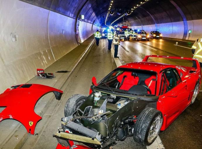 Cette Ferrari F40 a malencontreusement fini ses jours dans le mur d’un tunnel