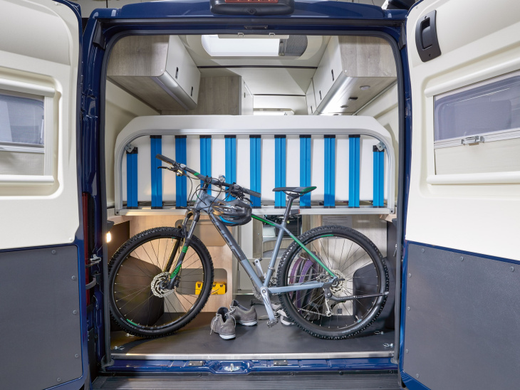 transporter son vélo en van ou en fourgon : les solutions des vanlifers